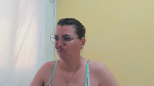 Snapshot of MARILYN_GARCIA chatting on March 10, 2025, 4:14 pm MARILYN GARCIA online show from March 10, 2025, 4:14 pm