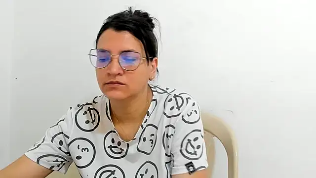 Snapshot of MARILYN_GARCIA chatting on September 28, 2025, 2:57 pm MARILYN GARCIA online show from September 28, 2025, 2:57 pm