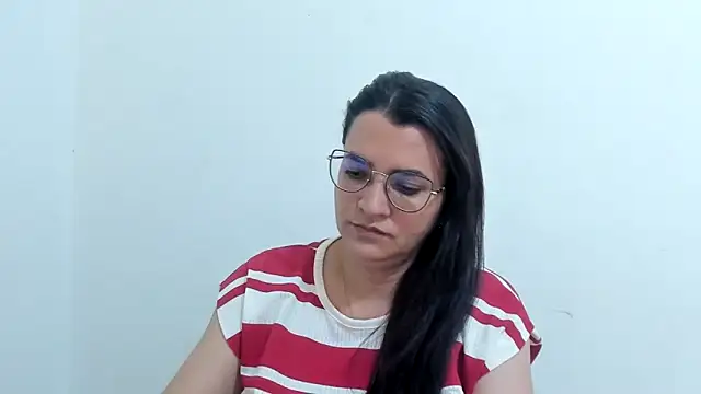Snapshot of MARILYN_GARCIA chatting on September 15, 2025, 4:18 pm MARILYN GARCIA online show from September 15, 2025, 4:18 pm