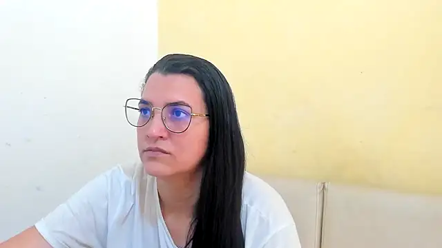 Snapshot of MARILYN_GARCIA chatting on March 28, 2026, 4:52 pm MARILYN GARCIA online show from March 28, 2026, 4:52 pm