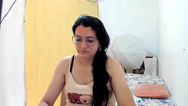 Snapshot of MARILYN_GARCIA chatting on May 21, 2026, 3:53 pm MARILYN GARCIA online show from May 21, 2026, 3:53 pm