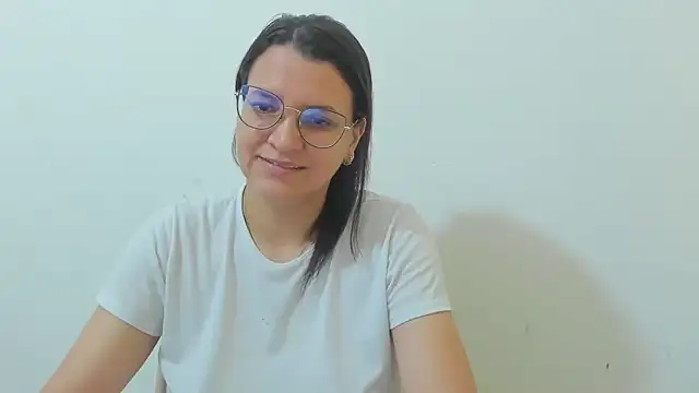 Snapshot of MARILYN_GARCIA chatting on October 10, 2025, 12:39 pm MARILYN GARCIA online show from October 10, 2025, 12:39 pm