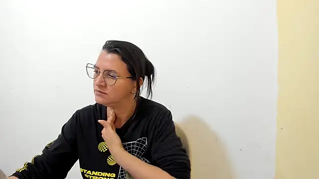 Snapshot of MARILYN_GARCIA chatting on October 11, 2025, 2:18 pm MARILYN GARCIA online show from October 11, 2025, 2:18 pm