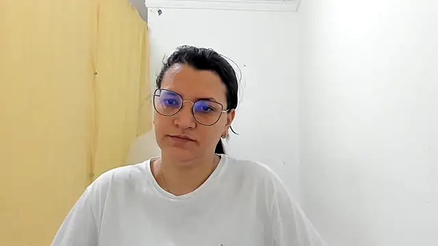 Snapshot of MARILYN_GARCIA chatting on October 17, 2025, 12:40 pm MARILYN GARCIA online show from October 17, 2025, 12:40 pm