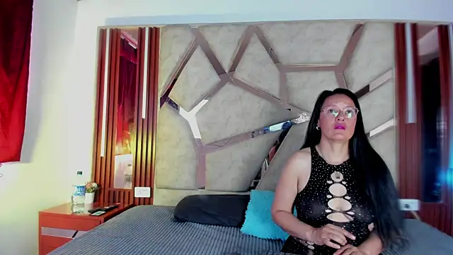 pamela1586 online show from August 5, 2026, 9:09 pm
