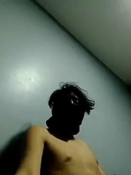 Elnene24w online show from August 7, 2026, 3:01 am