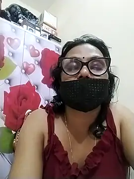 dipikadas34340 online show from August 5, 2026, 8:47 pm
