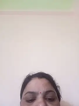 Nayra63 online show from August 6, 2026, 7:47 am