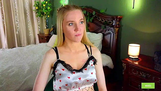 wow Scarlett online show from August 5, 2026, 2:11 pm