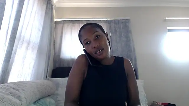 Snapshot of leanna23 chatting on February 5, 2026, 8:43 am leanna23 online show from February 5, 2026, 8:43 am