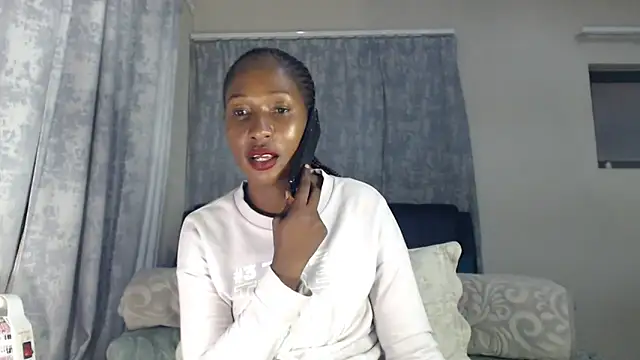 leanna23 online show from November 20, 2025, 4:51 pm