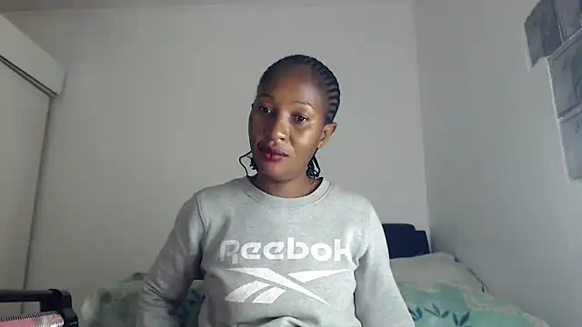 leanna23 online show from July 24, 2026, 5:53 pm