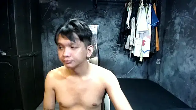 Snapshot of asianPinoy4you chatting on October 5, 2025, 4:09 pm asianPinoy4you online show from October 5, 2025, 4:09 pm