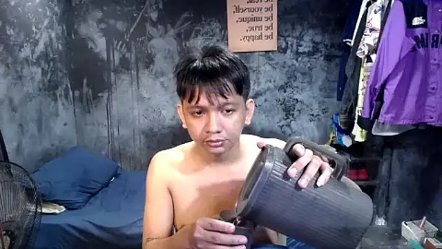 Snapshot of asianPinoy4you chatting on October 16, 2025, 2:14 pm asianPinoy4you online show from October 16, 2025, 2:14 pm