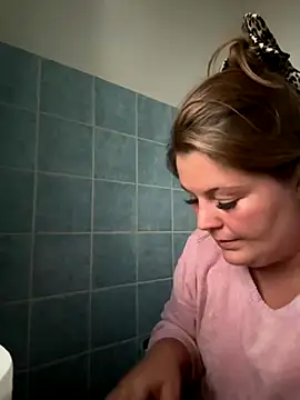 BootyLola online show from October 23, 2025, 3:00 pm