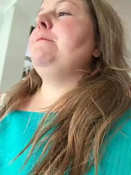 BootyLola online show from June 1, 2026, 5:23 pm
