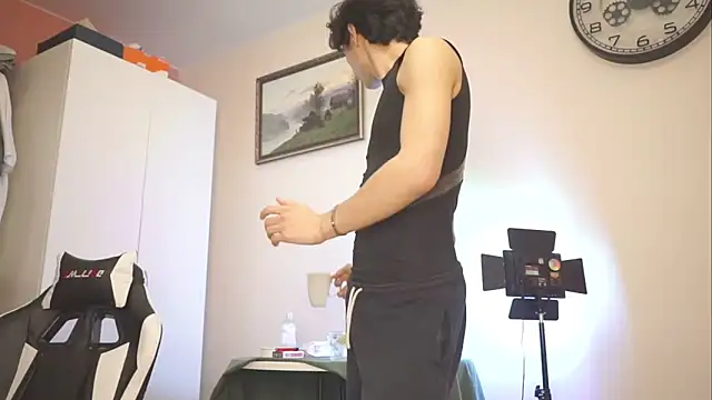 AlanDeNavarre online show from February 10, 2025, 9:04 pm