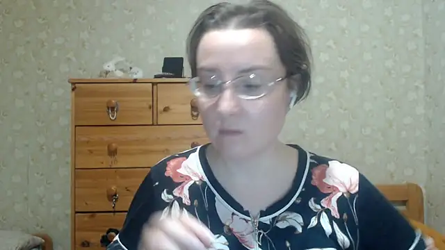 Smart Rose online show from April 7, 2026, 7:26 pm