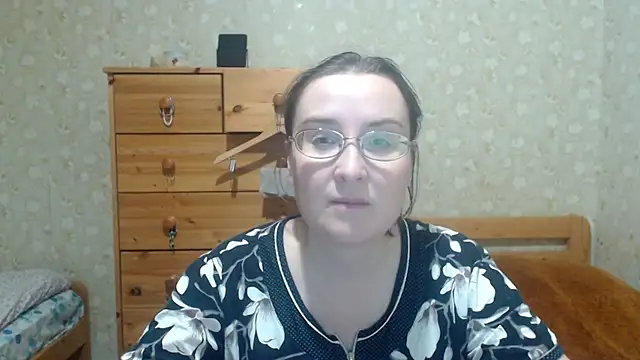 Smart Rose online show from November 12, 2025, 4:11 pm