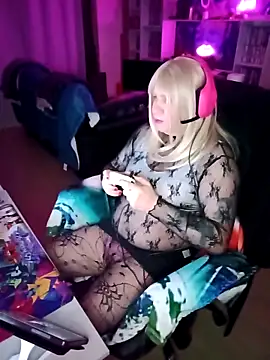 JulietteMaitresse online show from December 14, 2025, 8:36 pm