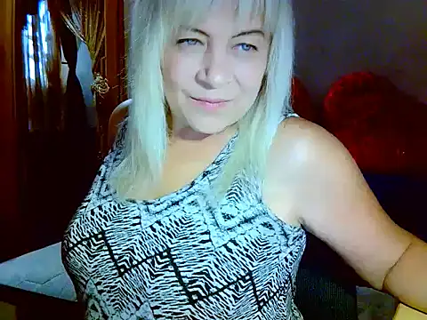 AgoniA7 online show from September 13, 2025, 4:12 am