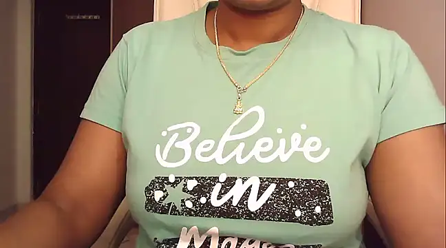 Snapshot of Spandana_Sweety chatting on December 25, 2024, 9:45 am Spandana Sweety online show from December 25, 2024, 9:45 am