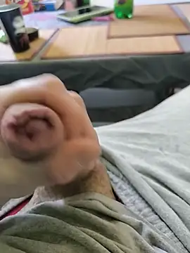 Snapshot of Steveschaw chatting on October 18, 2025, 12:07 pm Steveschaw online show from October 18, 2025, 12:07 pm