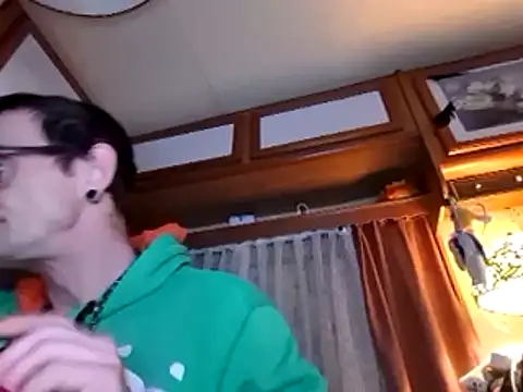 Snapshot of Steveschaw chatting on October 31, 2025, 2:08 am Steveschaw online show from October 31, 2025, 2:08 am