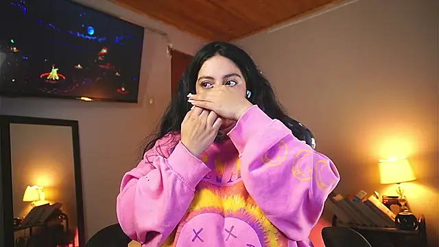 coraline latin online show from March 21, 2026, 11:03 am