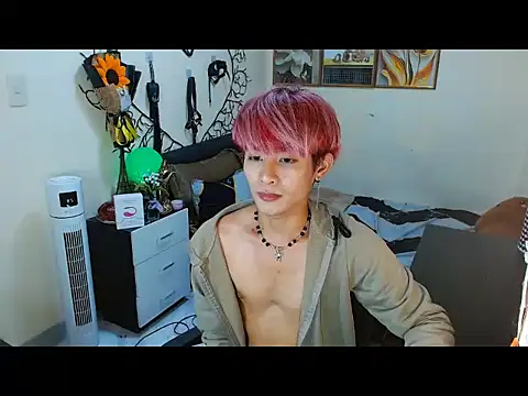 Snapshot of WildestTwink chatting on October 8, 2025, 5:35 pm WildestTwink online show from October 8, 2025, 5:35 pm