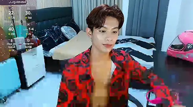 Snapshot of WildestTwink chatting on March 8, 2025, 10:45 pm WildestTwink online show from March 8, 2025, 10:45 pm