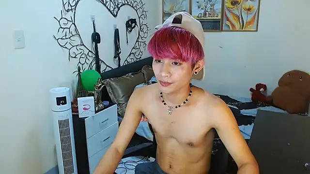 Snapshot of WildestTwink chatting on September 30, 2025, 5:08 pm WildestTwink online show from September 30, 2025, 5:08 pm