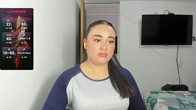 ReyleDoll online show from July 30, 2026, 8:41 pm