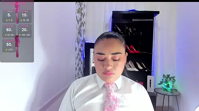 ReyleDoll online show from March 9, 2026, 8:34 pm