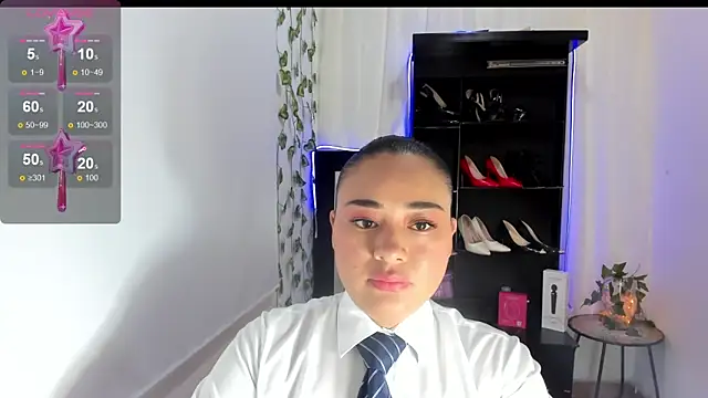 Snapshot of ReyleDoll chatting on March 4, 2026, 9:00 pm ReyleDoll online show from March 4, 2026, 9:00 pm