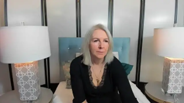 EricaTop online show from April 11, 2026, 4:53 am