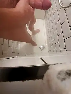 realeasy1 online show from November 7, 2025, 11:48 am