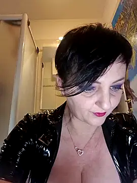 lucillabollente online show from March 10, 2026, 5:22 am