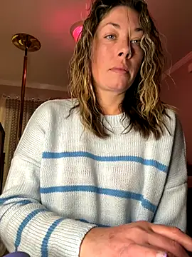 Snapshot of _NinaLuvSins_ chatting on October 19, 2025, 4:10 pm  NinaLuvSins  online show from October 19, 2025, 4:10 pm