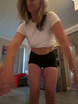 Snapshot of _NinaLuvSins_ chatting on October 7, 2025, 12:06 pm  NinaLuvSins  online show from October 7, 2025, 12:06 pm