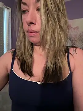 Snapshot of _NinaLuvSins_ chatting on March 20, 2026, 12:17 pm NinaLuvSins online show from March 20, 2026, 12:17 pm