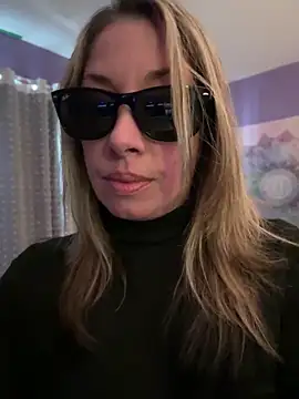 Snapshot of _NinaLuvSins_ chatting on March 24, 2026, 4:07 pm NinaLuvSins online show from March 24, 2026, 4:07 pm