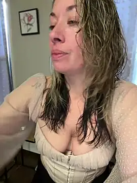 Snapshot of _NinaLuvSins_ chatting on March 23, 2026, 5:02 pm NinaLuvSins online show from March 23, 2026, 5:02 pm