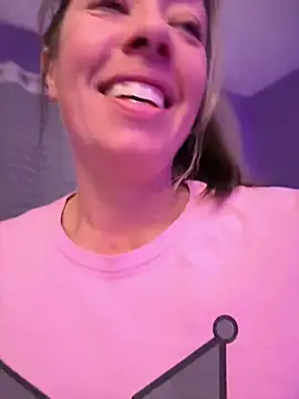  NinaLuvSins  online show from July 16, 2026, 12:29 am