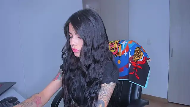 Snapshot of Lisegg_ chatting on February 16, 2026, 4:27 pm Lisegg online show from February 16, 2026, 4:27 pm