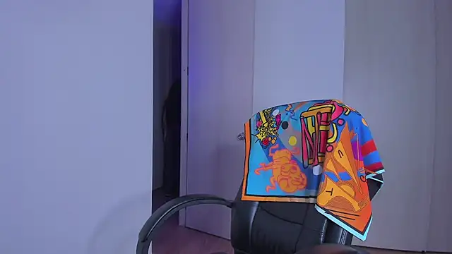 Snapshot of Lisegg_ chatting on February 19, 2026, 10:12 am Lisegg online show from February 19, 2026, 10:12 am