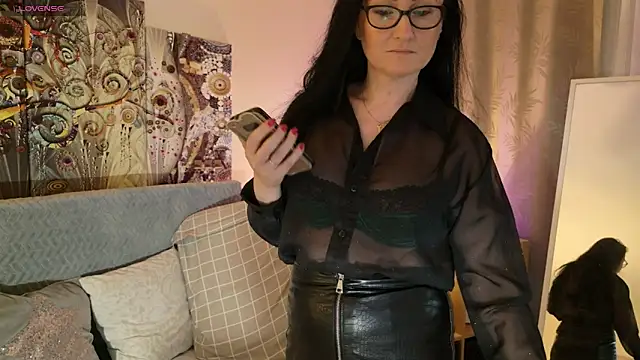 lara heaven online show from March 18, 2025, 7:55 am