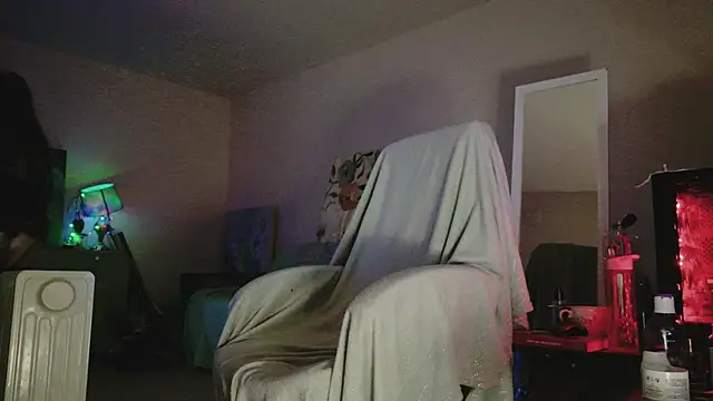 lara heaven online show from March 29, 2026, 3:35 pm