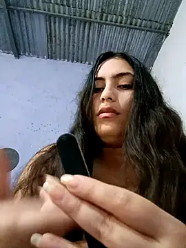 xandra252 online show from June 25, 2026, 6:57 pm