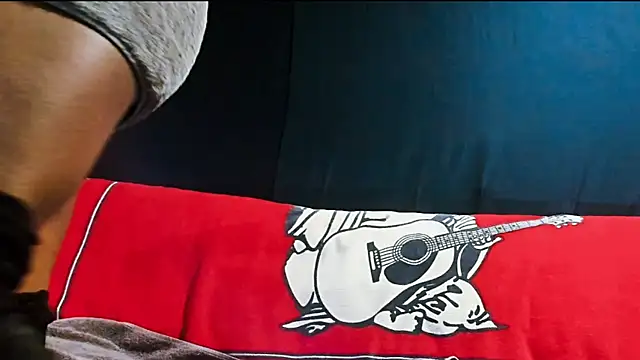 iBreakHeartz online show from December 11, 2024, 1:58 am